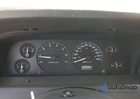 2004 Jeep Grand Cherokee Laredo z USA, uszkodzony, nr VIN 1J4GW48S44C311908